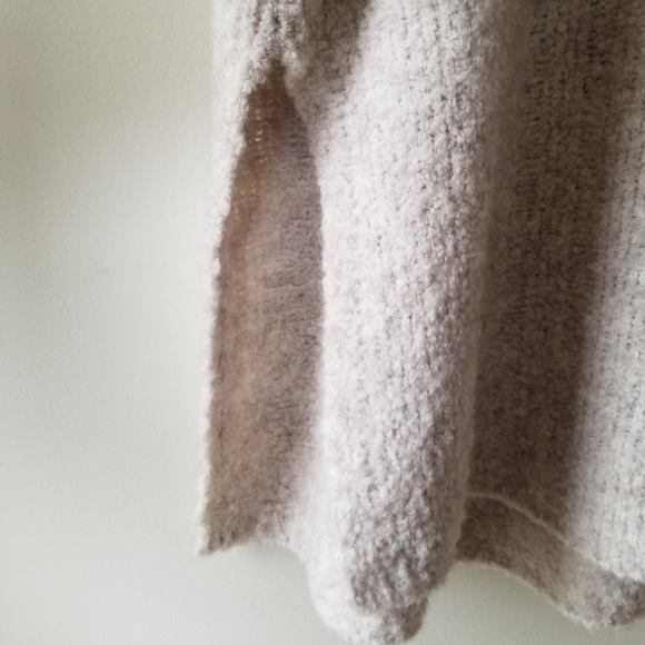 HOLZWEILER Barlind Oversized Turtleneck Sweater - Picture 11 of 16